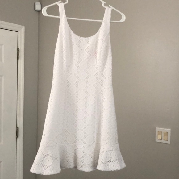 White XS Lilly Pulitzer Dress Like NEW - Picture 1 of 3